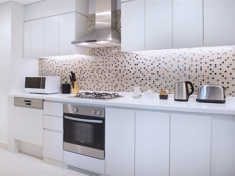 Damac Maison The Vogue Dubai Exteriör bild A modern kitchen