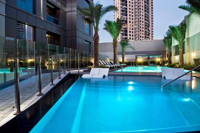 Damac Maison The Vogue Dubai Exteriör bild The swimming pool at the Address Downtown