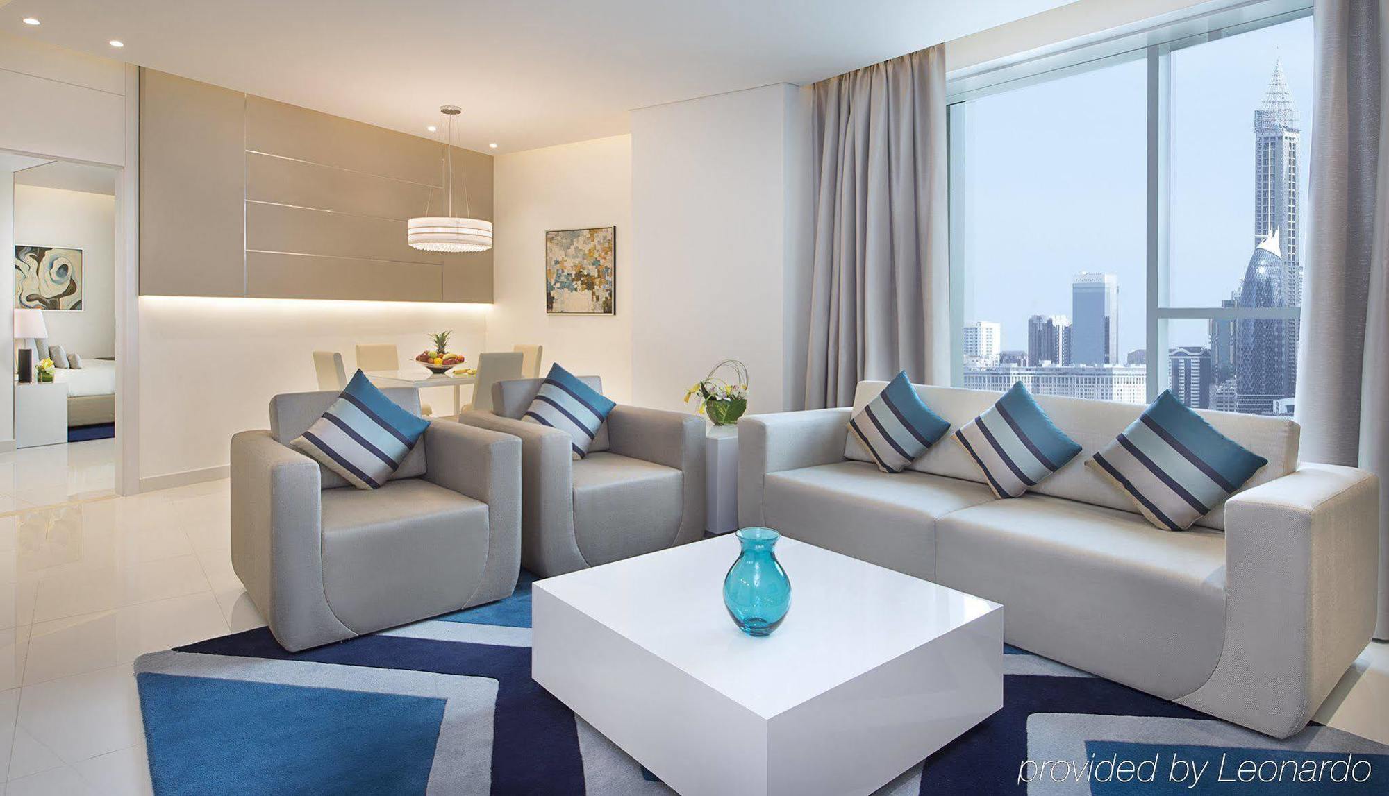 Damac Maison The Vogue Dubai Exteriör bild A living room