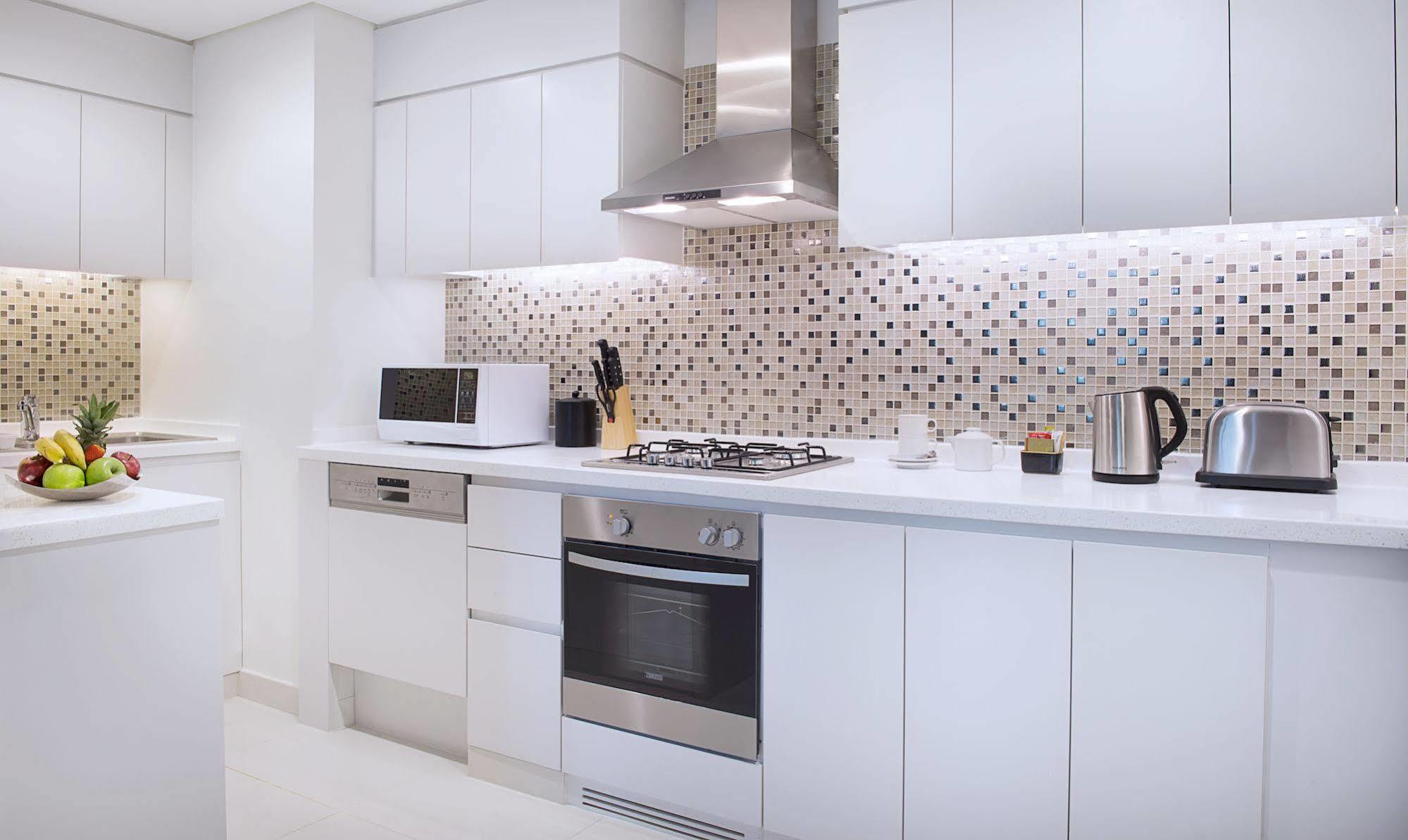 Damac Maison The Vogue Dubai Exteriör bild A modern kitchen