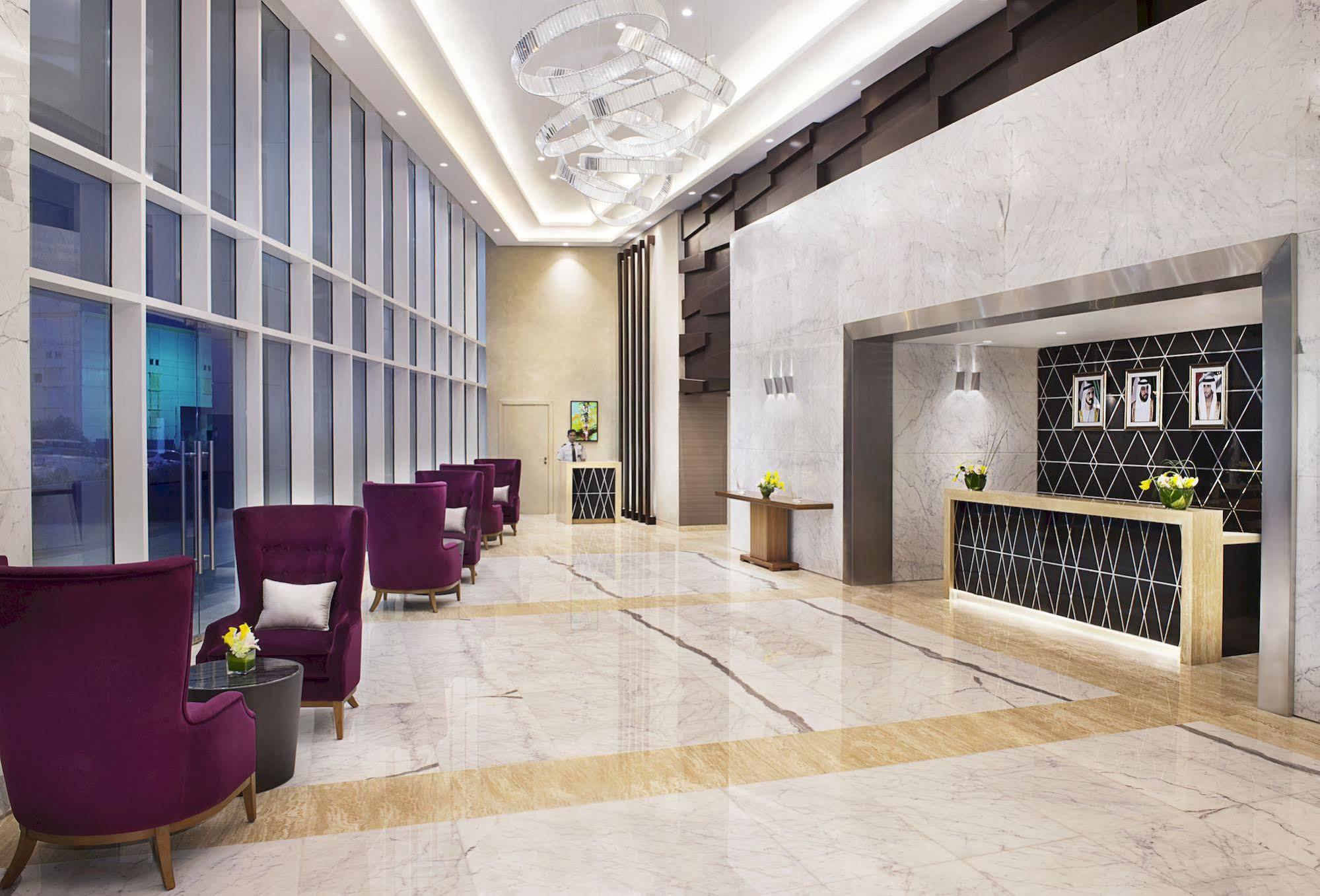Damac Maison The Vogue Dubai Exteriör bild Lobby